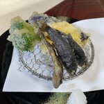 貴船喜らく - 単品で3人分天ぷらを！あまごがうまっ！！