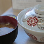 Shakodon No Mise - 親子丼+みそ汁