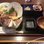 Saiji Xiukai Yakei Izakaya Kuukai - ご飯おかわり自由の海鮮丼。