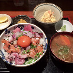 めしの助 - 塩海鮮丼(大)、ポテサラ