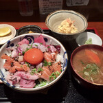 めしの助 - 塩海鮮丼(大)、ポテサラ