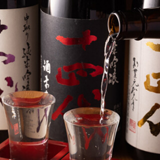鮮魚といえば日本酒。“幻”や“プレミアム”もそろえています