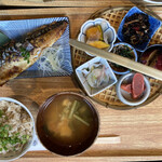 サロンギンザサボウ こめ食堂 - 鯖と小鉢６品