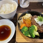 すき焼き・鉄板専門店 モォ。 - 和風おろしハンバーグセット