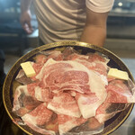 ふじお商店 - 当然、このお肉達も