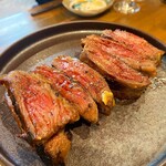 ふじお商店 - 一切れで丼山盛り白ごはんいけるやつです