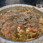 ふじお商店 - 最後にトリュフもこれでもかと入れたら完成