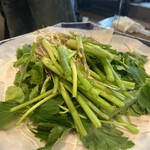 ふじお商店 - セリの下にあるのが噂のゴールデンボアポークです