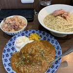 ヌードル＆スパイスカレー 今日の1番 - 