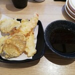 かっぱ寿司 - 秋天ぷら盛り合わせ 330円