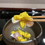 割烹 新多久 - 地物甘鯛二日寝かせに菊の酢の物