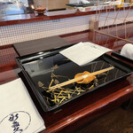 割烹 新多久 - セッティング