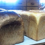 The Standerd Bakery - 目指すは毎日食べても飽きない食パン！「ポーリッシュ種」で卵不使用。もちろん無添加。1斤240円。