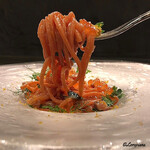 カーサ・デル・チーボ - 麺にﾄﾏﾄが練り込まれています