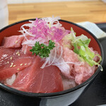 みなと市場 小松鮪専門店 - 