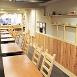 Hiru Yakuzen Kayu Yoru Kai Ryouri Kai Nokuchi - 店内