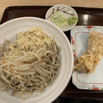 Soba Dokoro Nippou An - 冷し野菜そば410円、鶏天100円