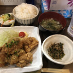 家庭料理居酒屋 よってって - ♪鶏のおろしソース定食¥500