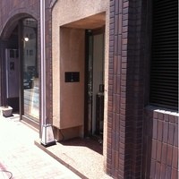 うち山 - 入口は地面の鐘楼が小さく分かりずらい