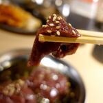 キンキン麦酒とプリッと小腸 近江牛畜産さかえ - 