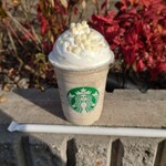 STARBUCKS COFFEE - トーステッド ホワイト チョコレート フラペチーノ　638円
                        （お持ち帰り）