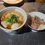 駄目な隣人 - PLUS(味玉ラーメン)＋すきやき日山の焼きすきご飯