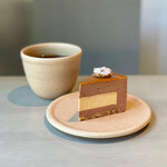ヤードコーヒー&クラフトチョコレート - 料理写真:ハンドドリップコーヒー(ケニア)、ショコラ オ キャラメル