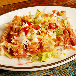 リーズナブルなおつまみから高級食材の本格中華まで勢揃い