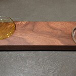 Restaurant OGATA - 細長い板の両サイドに