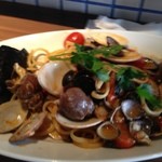 トラットリア・築地パラディーゾ - 魚介のリングイネ・・・貝ばかりでしたが