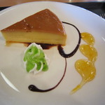 丸の内カフェ - プリンのケーキ（＾－＾）