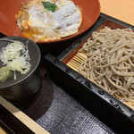 蕎麦と酒 いなたや - 三元豚ロースカツ丼とお蕎麦のセット