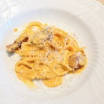 La Brianza - カルボナーラ。お久しぶりの六本木のカルボナーラ最高！同じレシピというお話ながら別のグループ店でいただくよりふんわり感と口溶け麺とソースの絡みがわたし的にははっきり違う。グアンチャーレのサクサク感も素敵