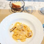 La Brianza - ついついワインと一緒の写真も撮影してしまうなよね～(^^)