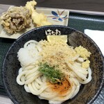 はなまるうどん - ぶっかけ中＋イカ天130円＋舞茸天180円