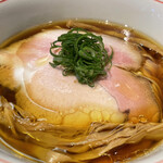 ラーメン屋 トイ・ボックス - 九条ネギとチャーシュー、穂先メンマ