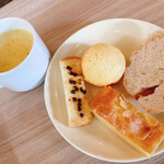 THE CARINO OKINAWA - パン、スープ