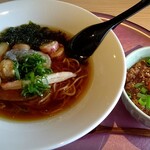 Torishou - 特製醤油らぁ麺、とり味噌御飯
