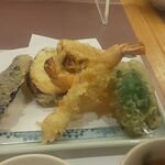 Tempura Shinjuku Tsuna Hachi - 海老・野菜