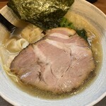 Menya Takumidou - 塩海老ワンタンらーめん980円