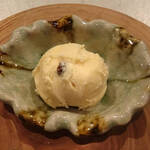 グノン - ラムレーズンのアイス