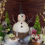Hontouzushikaiba - 富国生命ビルB2の広場にはクリスマスの装飾がありますよ。