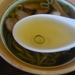 葵飯店 - 唐揚定食のミニラーメンのスープ