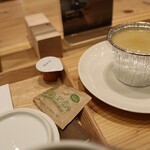 Cafe&Meal MUJI - 母は焼きプリン・セット黒豆茶