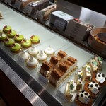 パティスリー ユウ ササゲ - 店内