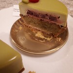 パティスリー ユウ ササゲ - タルトピスターシュ（断面）