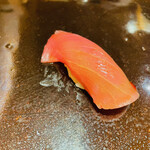 鮨 あらい - 大間の鮪：中トロ