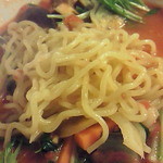 soratodaichinotomatomembejixi - トマト麺の麺アップ
