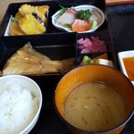 Oshokujidokoro Wakabayashi - おさかな定食
