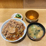 なんどき屋 - 大盛牛めしセット-味噌汁・お新香付-・玉子